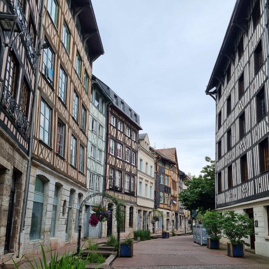 Apartment Le Lovely Cosy Jacuzzi Centre-ville Wifi Rouen